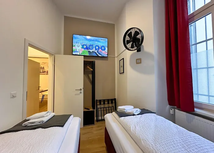 Fairapart 5 Rooms, 2 Baths, 120sq M Prenzlauer Berg * Berlin