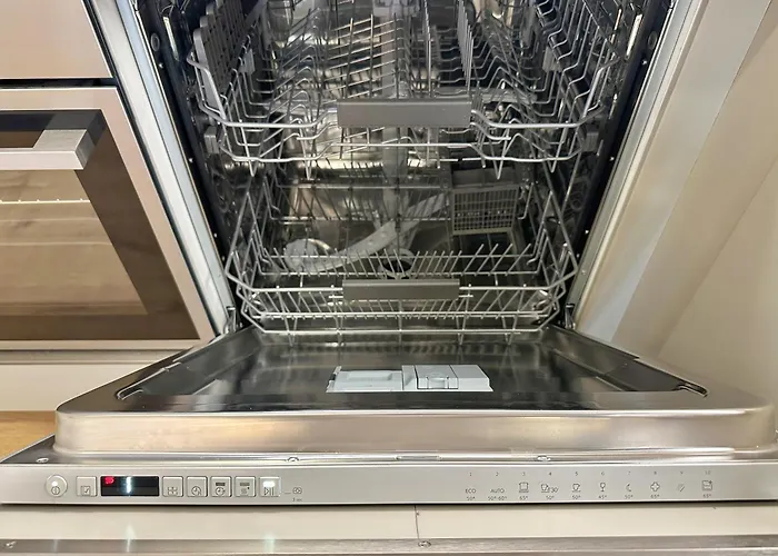 Fairapart 5 Rooms, 2 Baths, 120sq M Prenzlauer Berg Lägenhet *