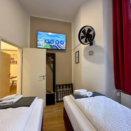 Fairapart 5 Rooms, 2 Baths, 120sq M Prenzlauer Berg * Berlim
